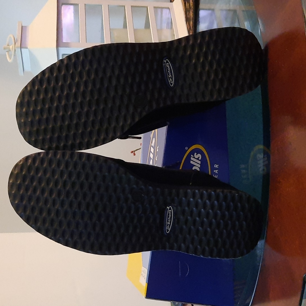 Women's ankle boots Dr. Scholl's. Remy. Never worn. Size 5 1/2 soft suede. - Picture 2 of 6